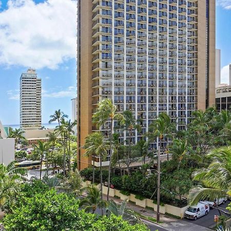 Waikiki Banyan By Darmic Oahu Exterior foto