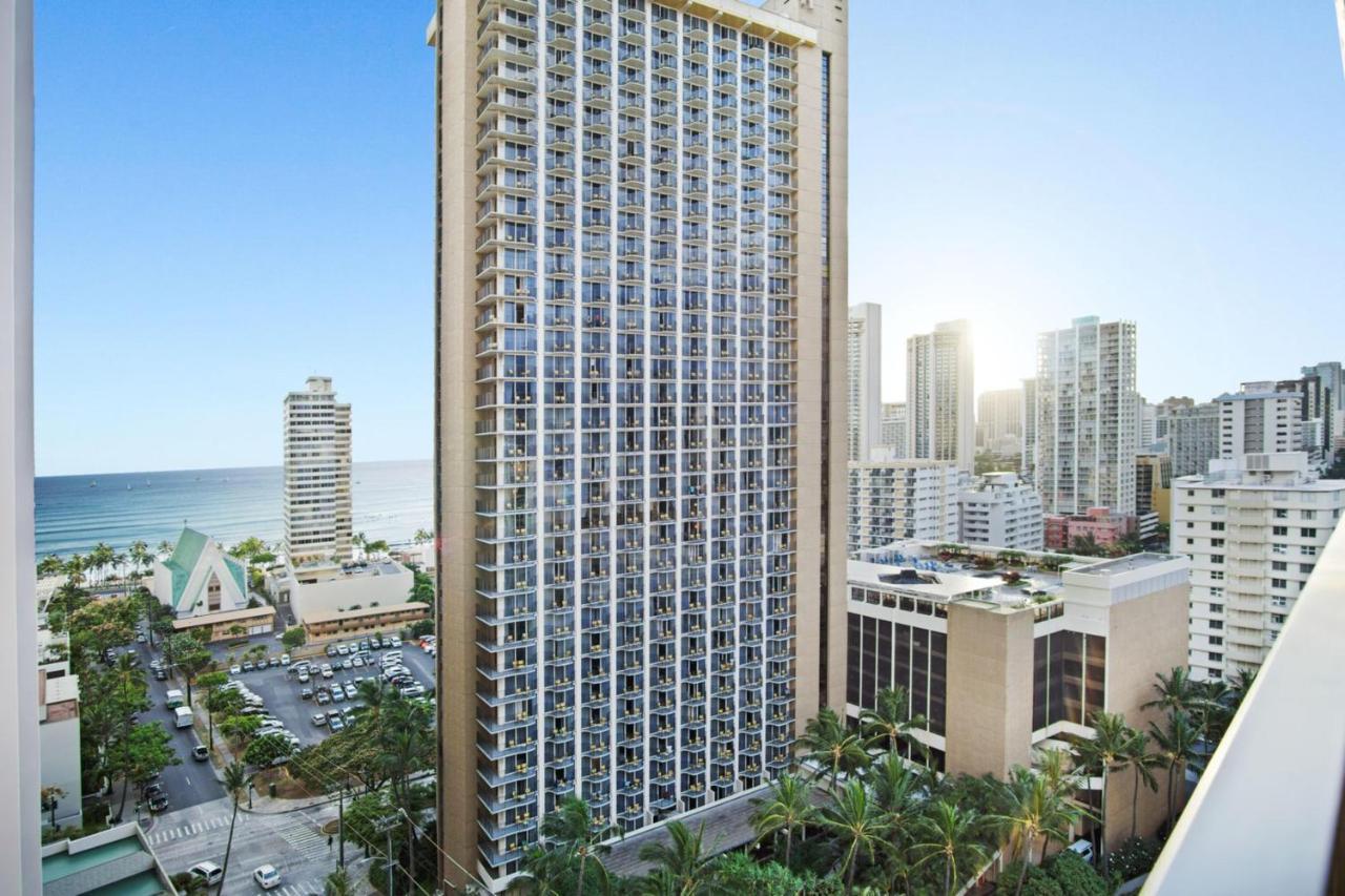 Waikiki Banyan By Darmic Oahu Exterior foto