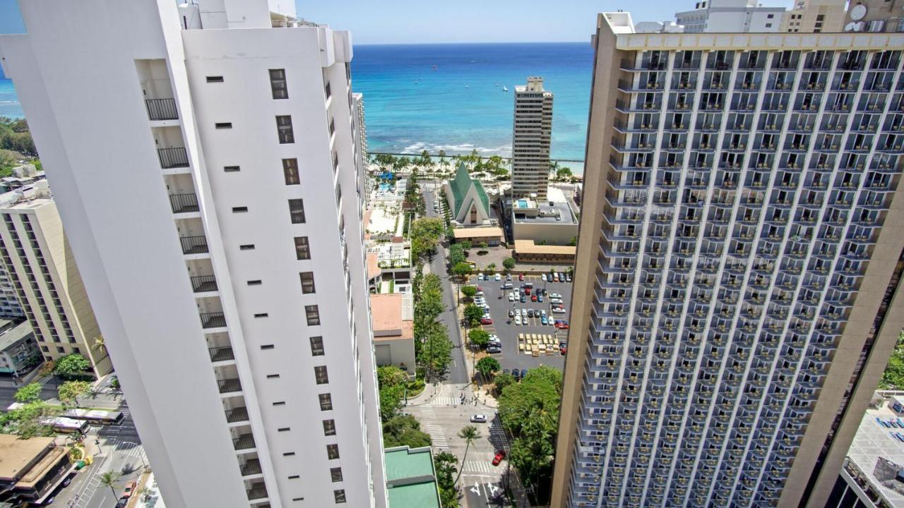 Waikiki Banyan By Darmic Oahu Exterior foto